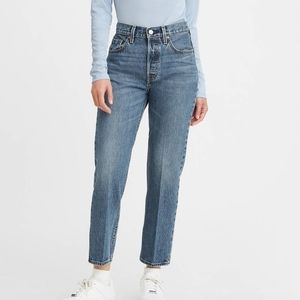 NWT Levi's 501 Cropped Jeans